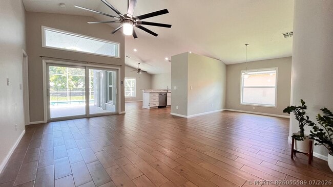 1627 Oak Berry Cir