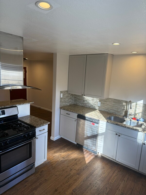 Photo - 1920 Xanthia St