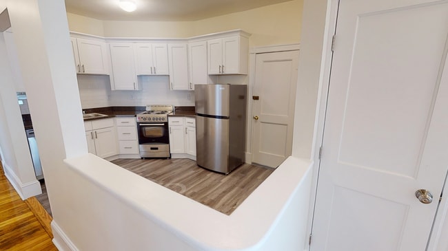 Photo - 9/1 No Fee! Spilt-style 3BR on Beacon St near Wash Sq/Coolidge