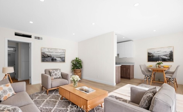 Building Photo - 7961 Willis Ave Unit 18