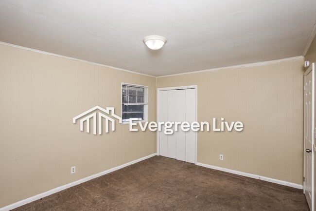 Photo - 431 Hudson Ave