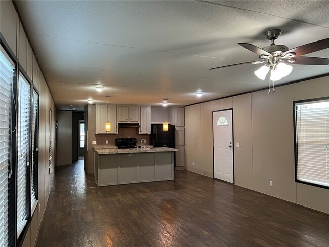 Photo - 20498 Trinity Way