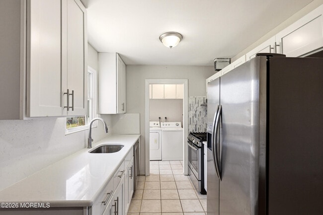 Photo - 319 Nautilus Blvd