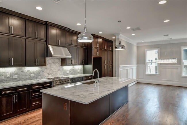 Photo - 339 Brownstones Cir NE