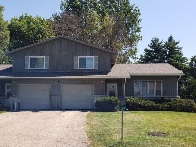Building Photo - 6844 Sunset Meadow Dr Rental