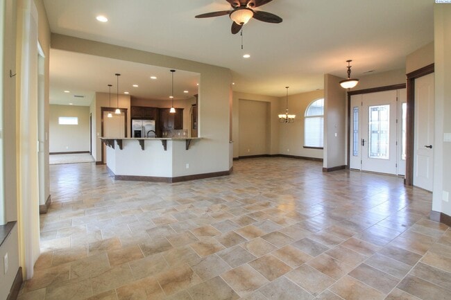 Photo - 3 Bed/2.5 Bath Large Horn Rapids Home