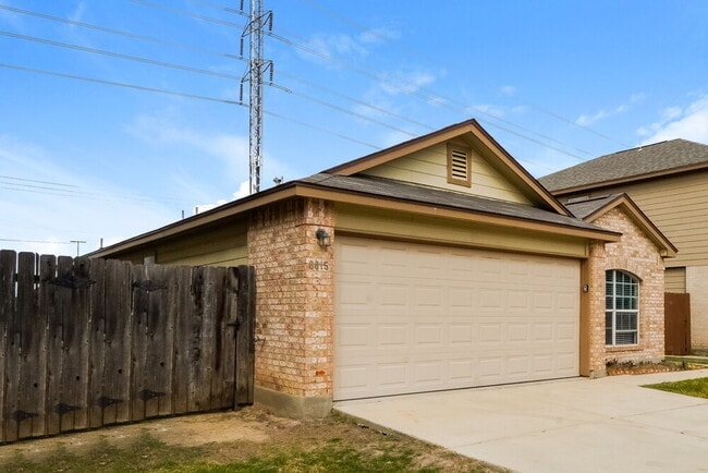 6615 Lucky Fields