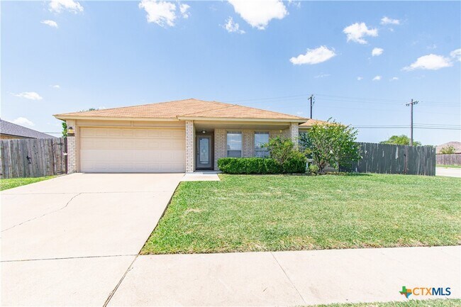 Building Photo - 1901 Herndon Dr Rental