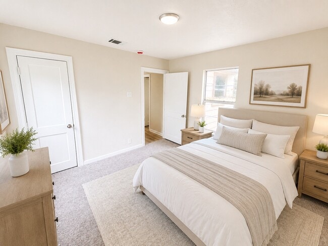 Photo - 1143 Zoe St
