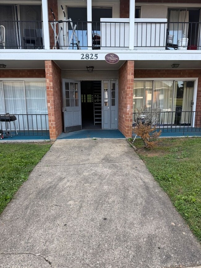 Building Photo - 2825C Unit 2825C