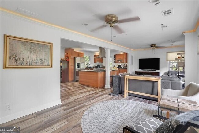 Photo - 1984 Mcjenkin Dr NE