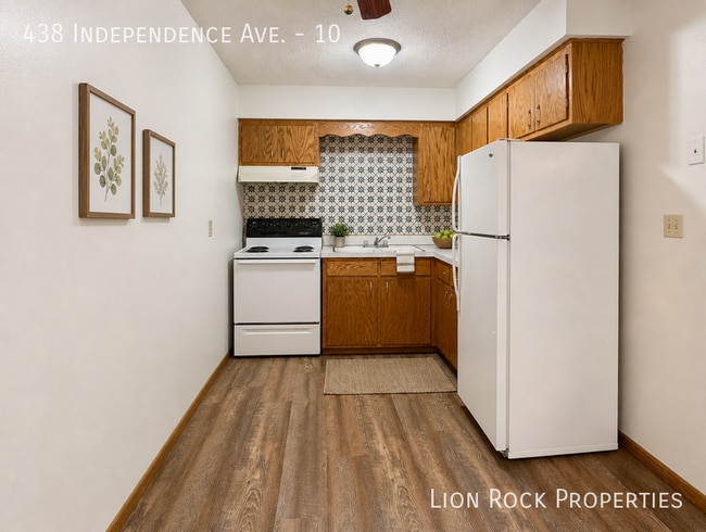 Building Photo - 438 Independence Ave N Unit 10
