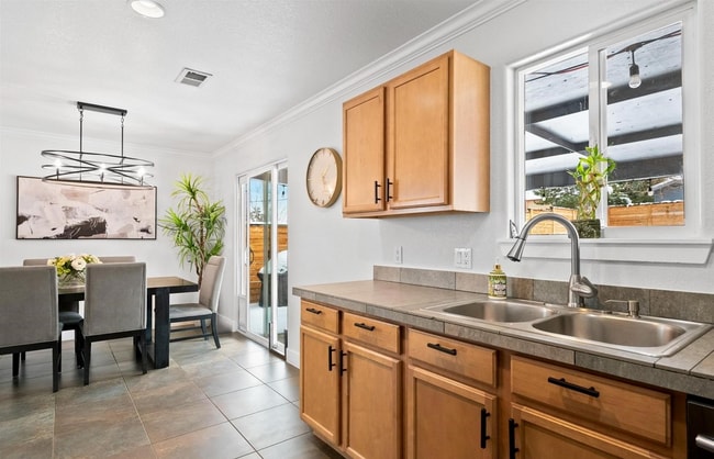 Photo - 2184 W Warren Ave