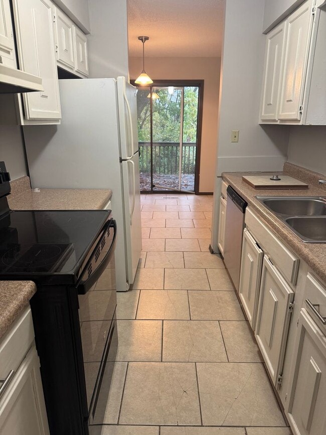 Photo - 2008 Juniper Dr Unidad A