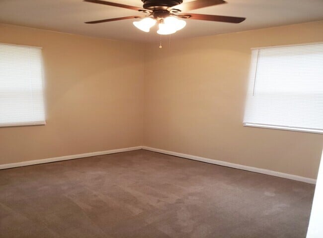 Building Photo - 2803 Normandy Rd Rental