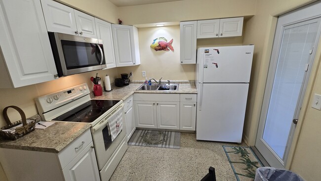 Photo - 308 Gunn Ave
