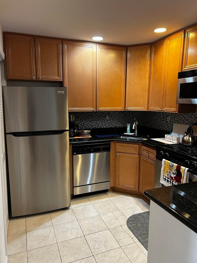 Photo - 515 Gregory Ave Unit 3