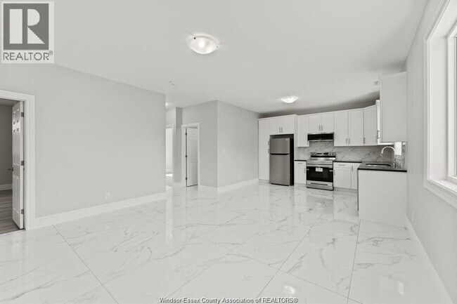 Photo - 2280 Daytona Ave