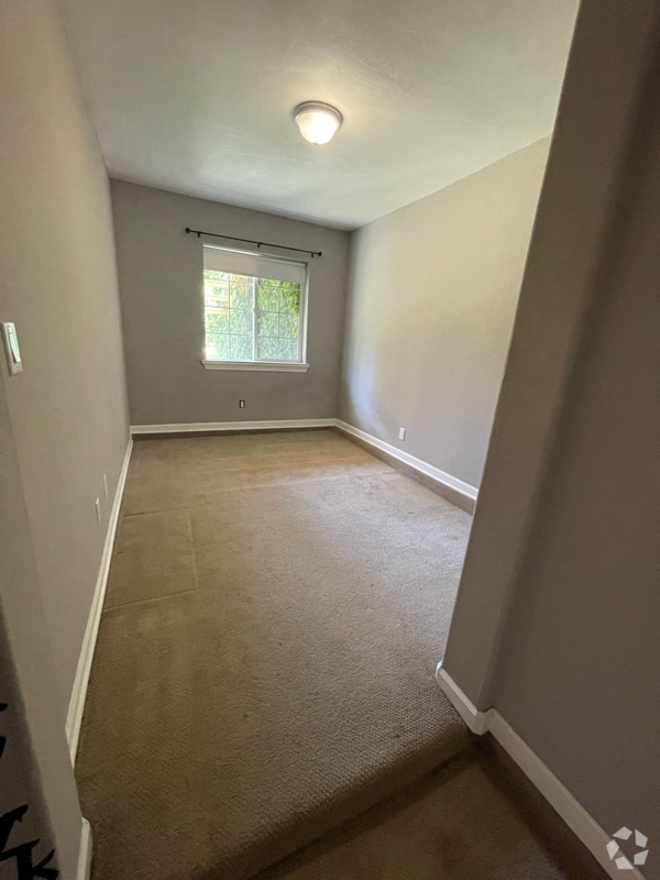 Building Photo - 1236 Utah St Rental