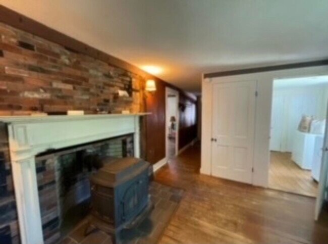 Photo - 10 Great Brook Rd