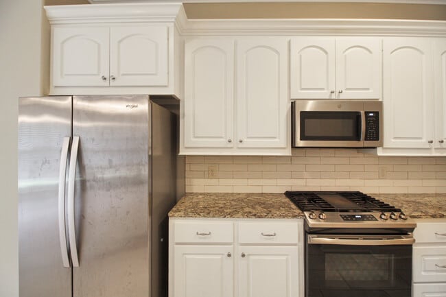 Photo - 203 Buttonwood Ln