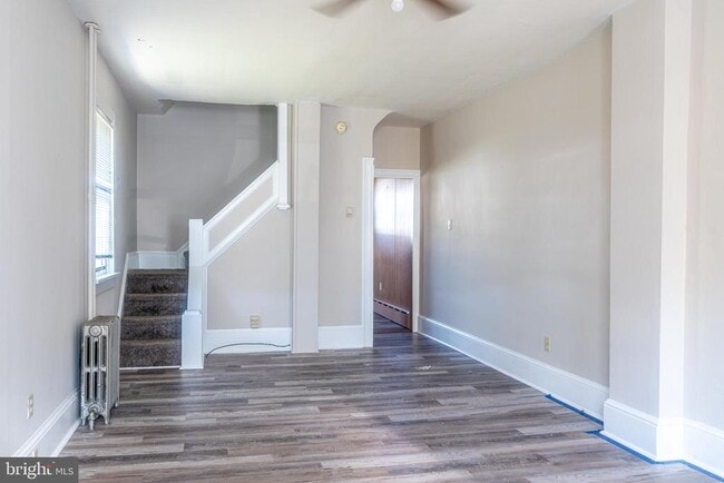 Building Photo - 493 W Saylor St Rental