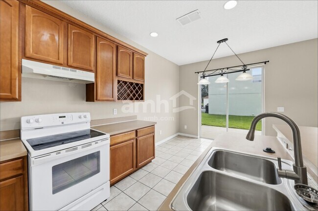 14923 Pellicer Dr