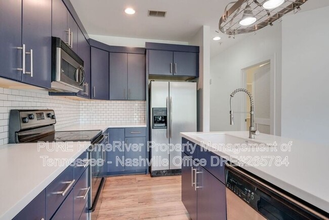 760 Wedgewood Park Unit 305