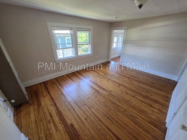 Photo - 41 Westwood Pl Unit 4