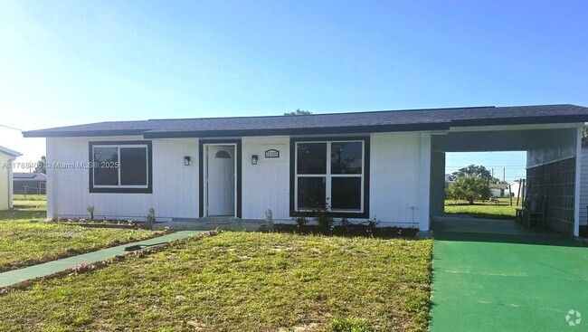 Building Photo - 22335 Montrose Ave Rental