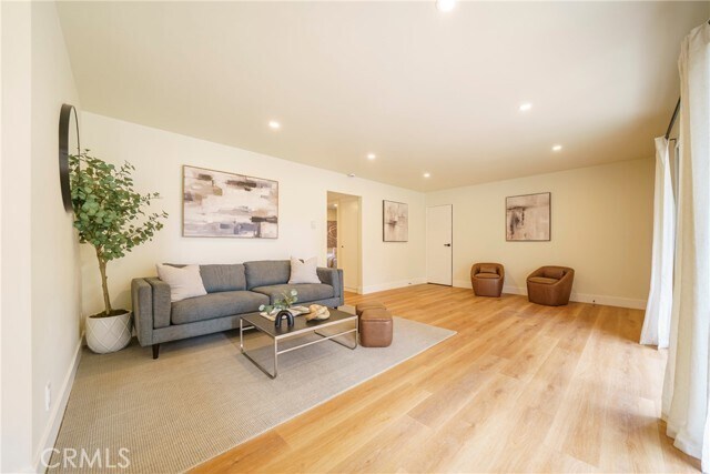 Photo - 2940 W Carson St Unidad 122