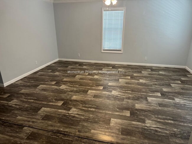 Photo - 2452 Ayerswood Dr