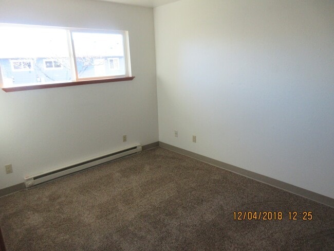 Photo - (917) 27th Street Duplex - 2 Bedroom / 1 Bathroom - Albany Duplex ***PET FRIENDLY Unit 1373 (P)