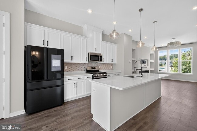 1743 Autumn Maple Leaf Dr
