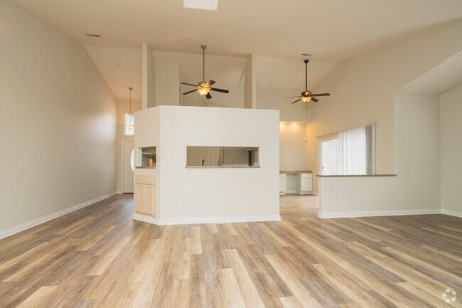 2BR, 2BA - 1,264SF - Dining Room - River Oaks Villas