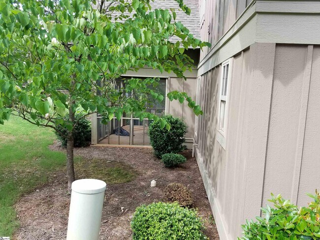 Photo - 101 West Ln