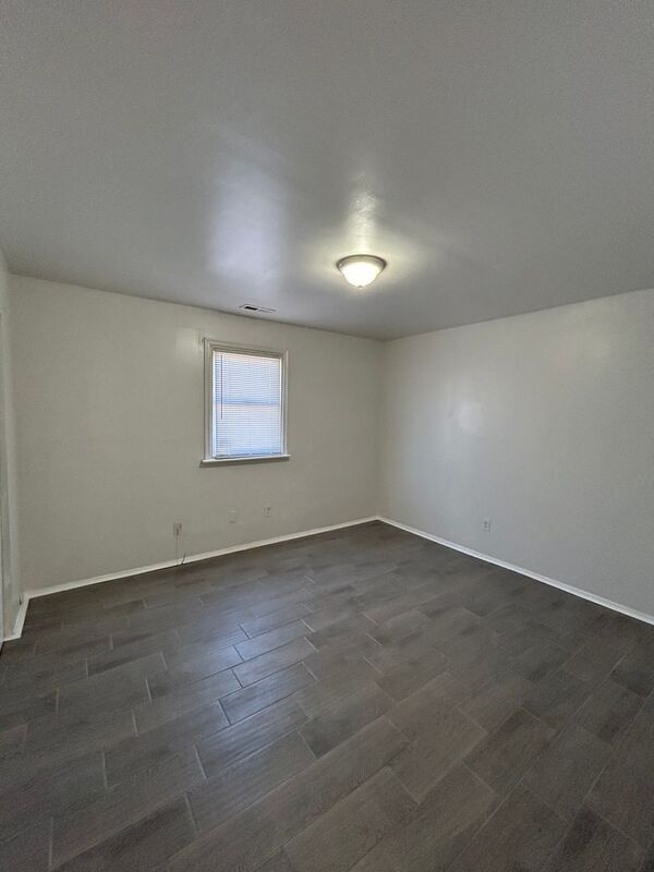 Photo - 1319 Minefee St