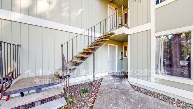 Photo - 1017 Civic Center Dr Unidad A