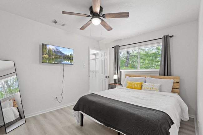 Photo - 604 Lochnell Dr