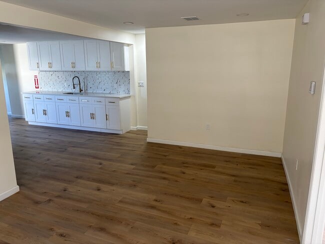 Photo - 585 McChesney St Unit FL 2