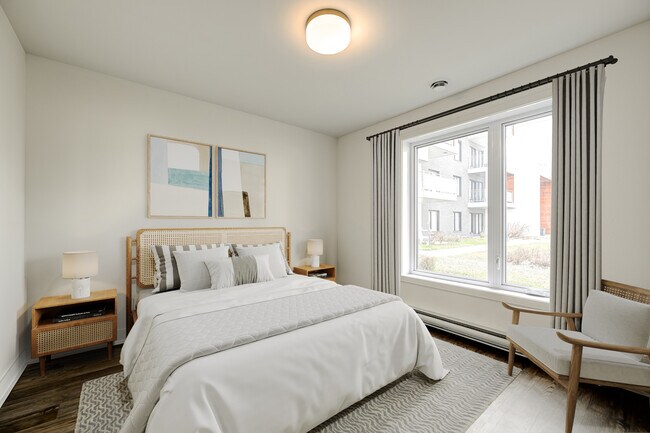 Photo - 2540 Rue Maurice-Savoie Unit 1Bedroom+Den