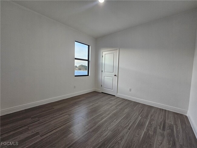 Building Photo - 8059 Sherwood Cir