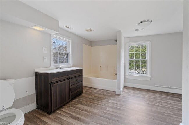 Photo - 2140 Cedar Rd