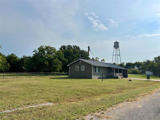Photo - 206 W King St