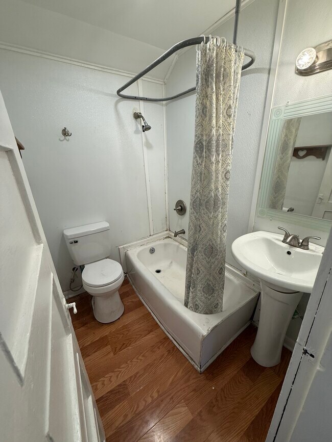 Photo - 123 Campbell St Unit 3