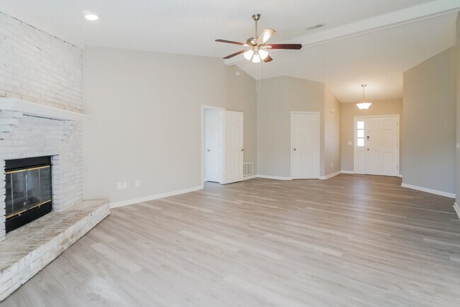 Photo - 5427 Basque Ct