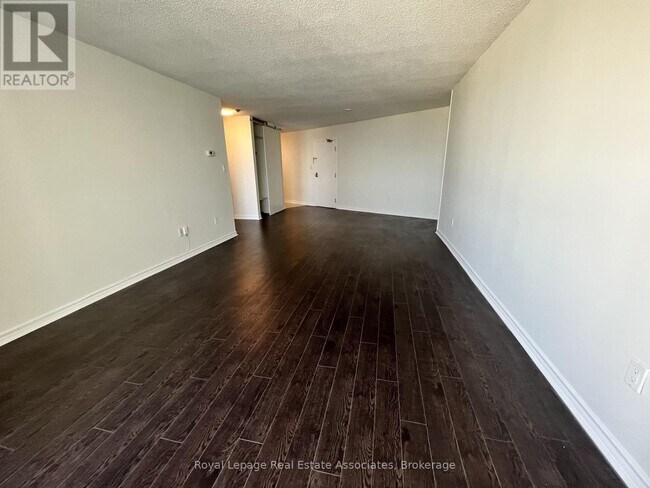 Photo - 270 Queens Quay W Unit 2603