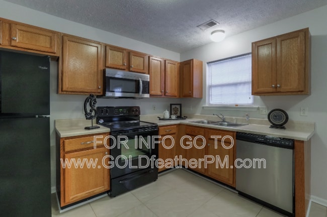 Photo - 1363 Benley St