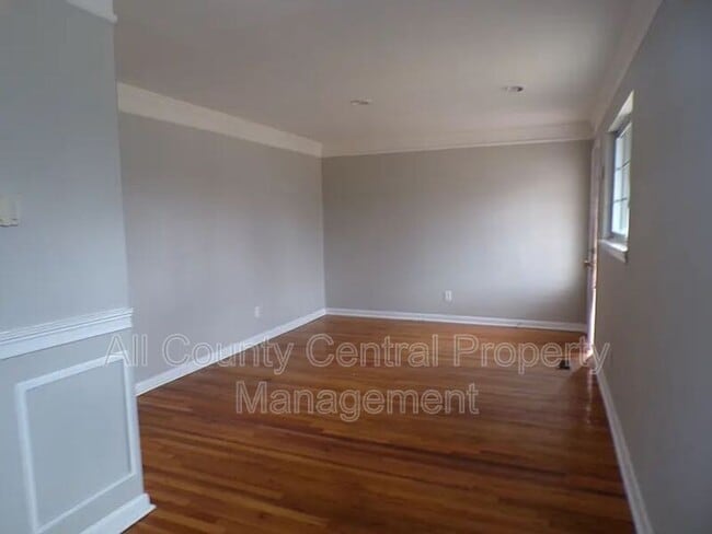 Photo - 1657 18th Way SW