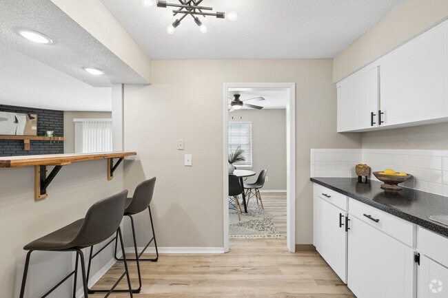 B1 - 2BR, 2BA - 1,110SF - Kitchen
